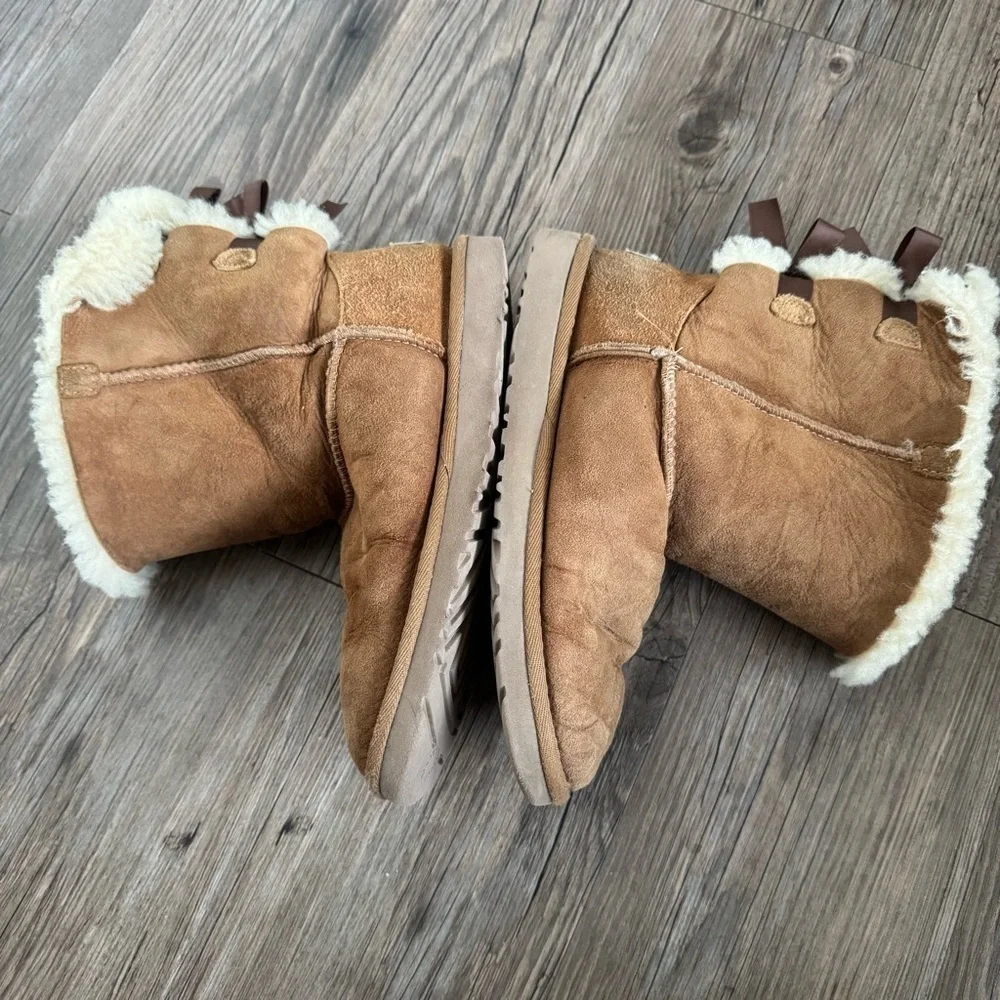 UGG Bailey Bow II Boots Chestnut Size 6